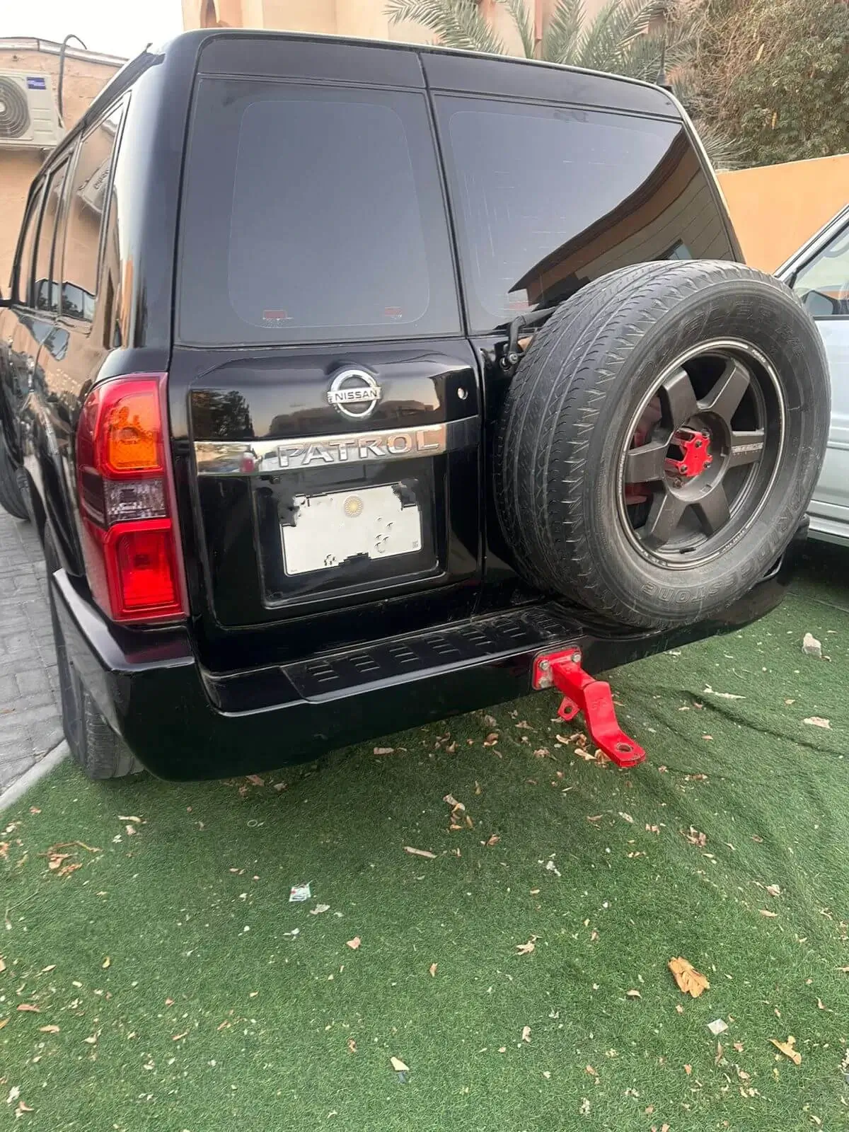 rent a car with driver in Dubai